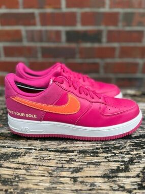 Nike Air Force 1 ‘07 LV8 Low World Tour Sz 8 Fireberry Pink Leather Sneakers X1
